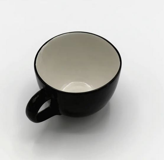 Sehhilfe Kaffeetasse mit Außenfarbe schwarz und Innenfarbe weiß von oben